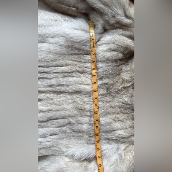 White/Cream Vintage Saga Fox Fur Jacket - Picture 8 of 10